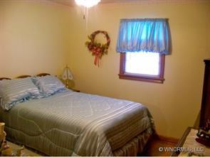 286 Mauney Cove Road, Waynesville, NC 28786