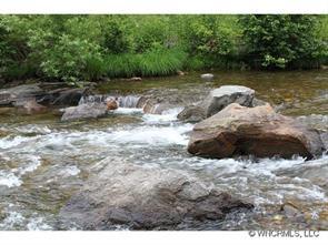 12261 Cruso Road, Canton, NC 28716