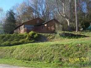 125 Berry Mountain Rd., Sylva, NC 28779