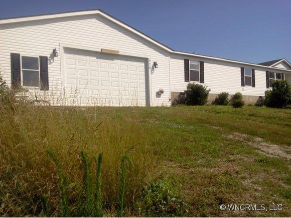 278 Sleepy Hollow Ln., Hendersonville, NC 28792