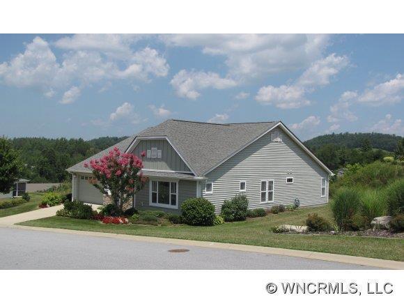 76 Winter Wren Circle, Hendersonville, NC 28792