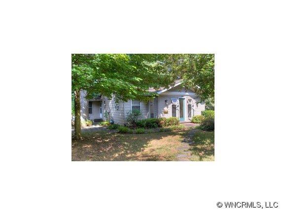 233 Laurel Circle Dr., Black Mountain, NC 28711