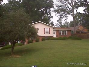 136 Dogwood Road, Weaverville, NC 28787