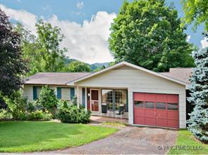 81 Jarvis Street, Waynesville, NC 28786