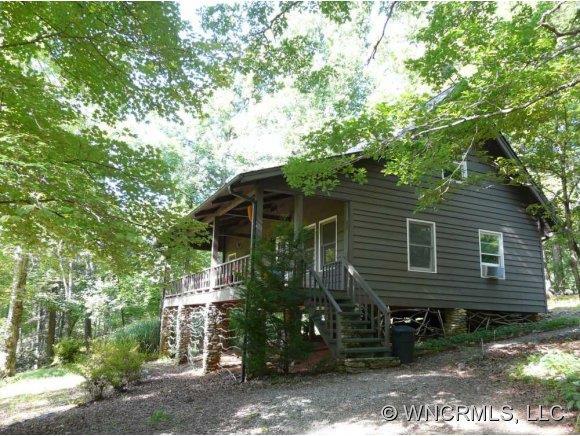 415 Old Pace Farm Lane, Hendersonville, NC 28739