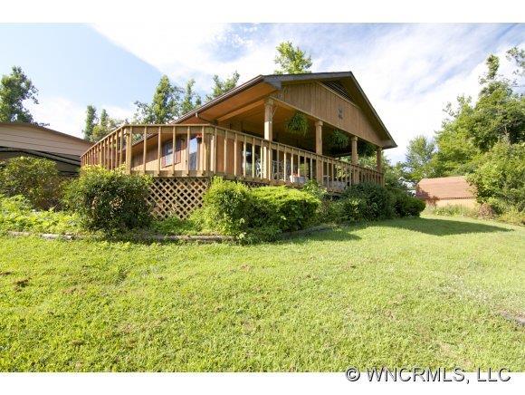 49 Clipper Lane, Hendersonville, NC 28739