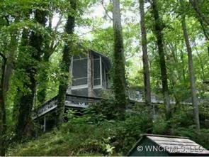 67 Tree Top Ln., Lynn, NC 28750