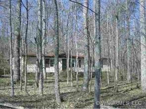 101 Hickory Ln., Columbus, NC 28722