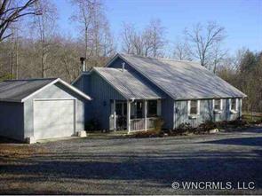 1527 Bill Collins Rd., Columbus, NC 28722