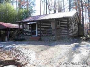 546 Waddell Dr., Hendersonville, NC 28739
