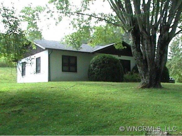 1131 Halls Chapel Road, Burnsville, NC 28714