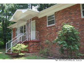 49 Elliot Ridge Ln, Hendersonville, NC 28792