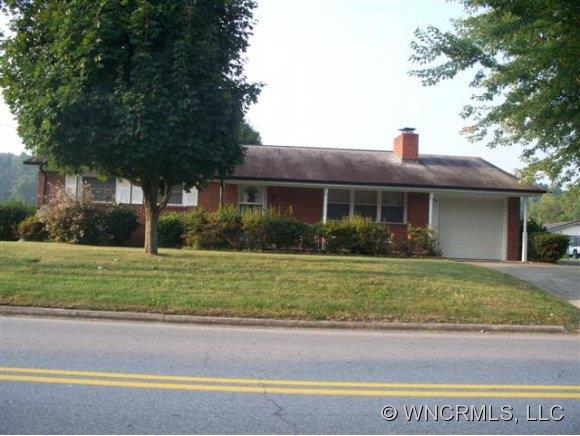 3184 Broad St., Clyde, NC 28721