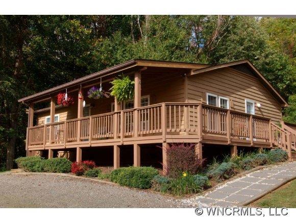 131 Dahlia Lane, Waynesville, NC 28785