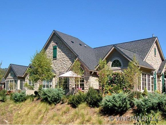 4 Mountain Meadow Circle, Weaverville, NC 28787