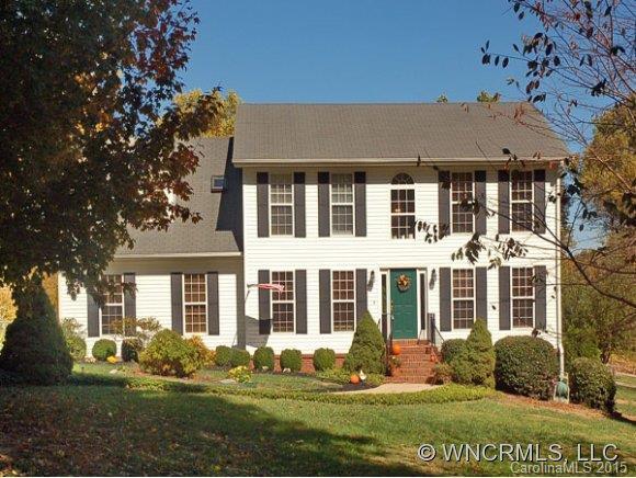 1090 Davis Mtn Road, Hendersonville, NC 28739