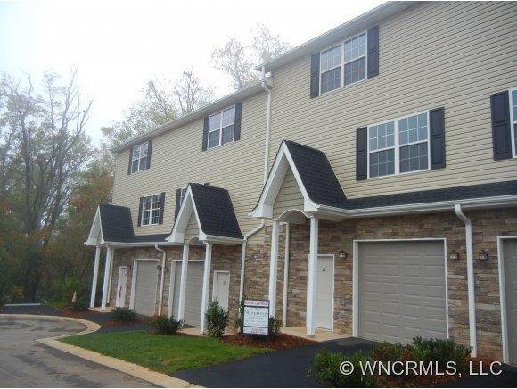23 Terrace Ct, Woodfin, NC 28804
