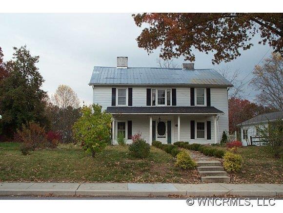11 South College St, Weaverville, NC 28787