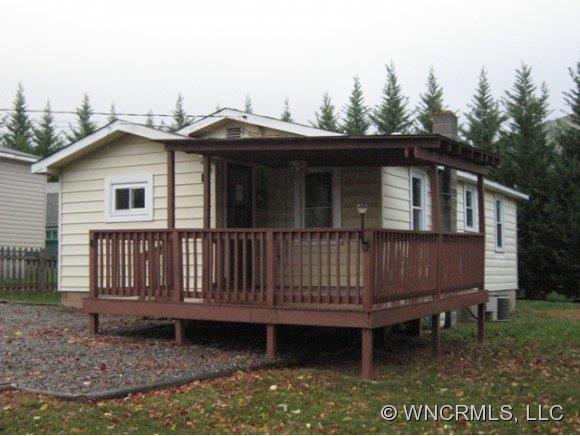 19 W Chapel Cir., Asheville, NC 28803