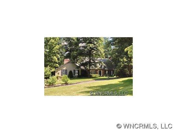 101 Pheasant Run, Hendersonville, NC 28739