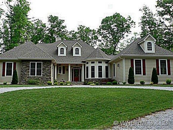 125 Ladyslipper Lane, Hendersonville, NC 28791