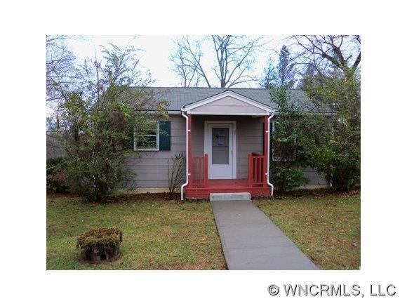 23 Pond St., Arden, NC 28704