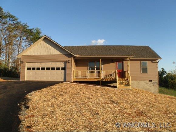 33 Flack Valley Rd., Weaverville, NC 28787