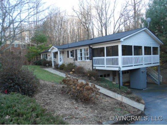 708 Dawnwood Lane, Hendersonville, NC 28791