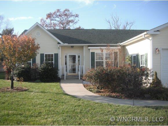 63 Beechnut Drive, Hendersonville, NC 28729