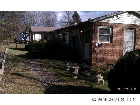 401 E. Blue Ridge Road, East Flat Rock, NC 28726