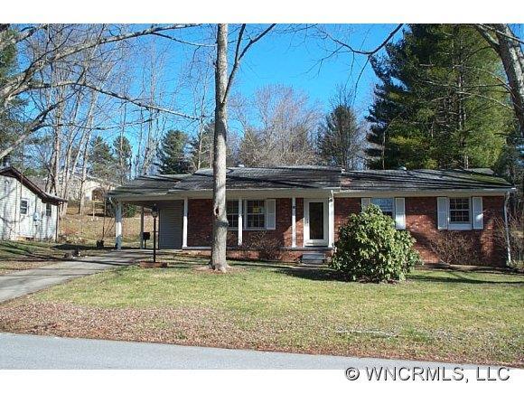 20 Pinehurst Circle, Arden, NC 28704