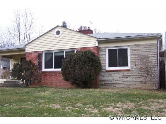 386 Gillespie Road, Burnsville, NC 28714