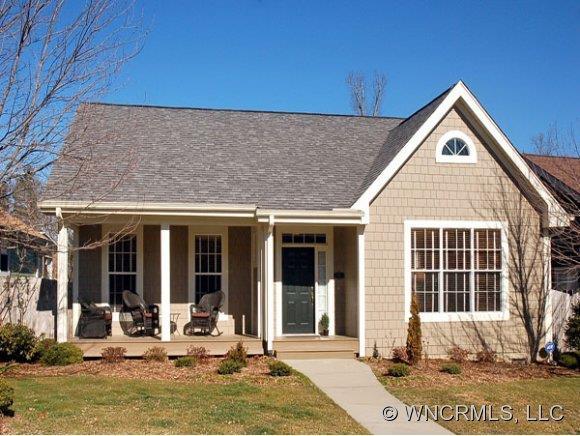 56 Bungalow Lane, Flat Rock, NC 28731