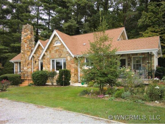 3890 Sugarloaf Road, Hendersonville, NC 28792