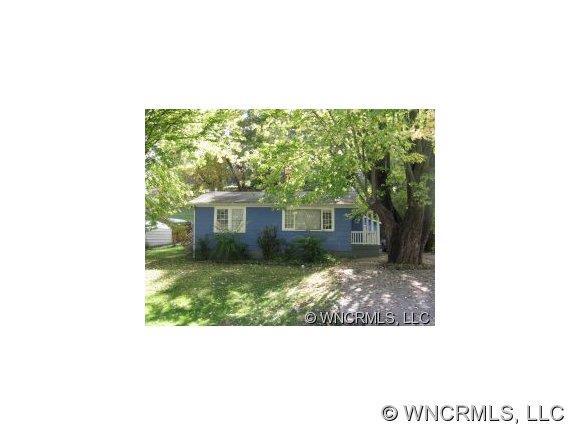 191 Chestnut Park Drive, Waynesville, NC 28786