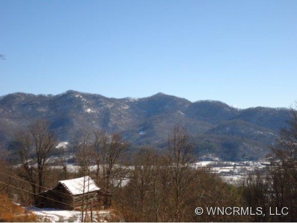 649 Owens Rd, Waynesville, NC 28785