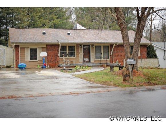 1 Glen Meadows Road, Arden, NC 28704