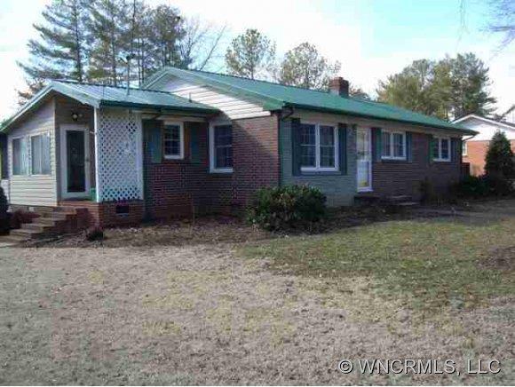 139 Crestview St., Rutherfordton, NC 28139