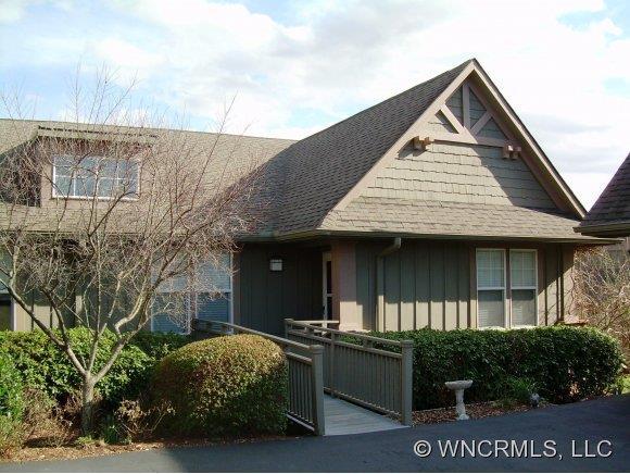 603 Fox Den Court, Hendersonville, NC 28792