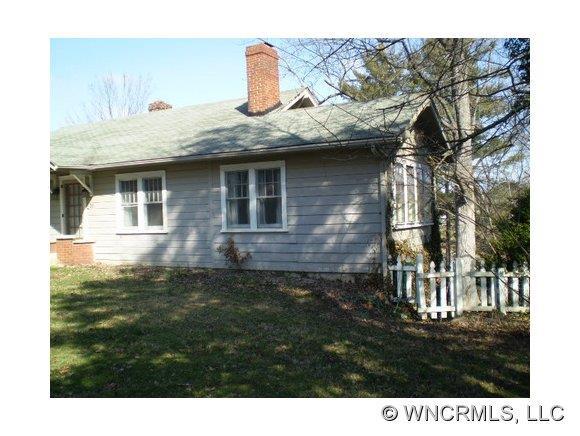 39 Alexander Rd., Weaverville, NC 28787