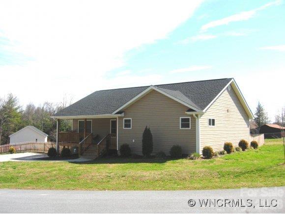 110 Hollyhock Court, Flat Rock, NC 28731