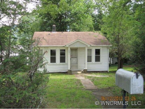 101 Taylor Street, Black Mountain, NC 28711