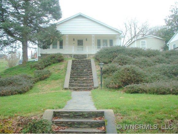 118 Caring Place Loop, Clyde, NC 28721
