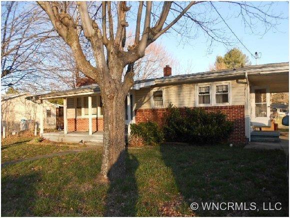 28 Liner Street, Waynesville, NC 28786