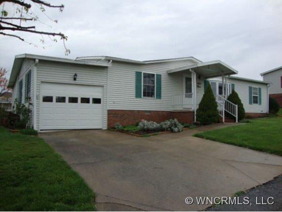 3 North Marjorie Lane, Hendersonville, NC 28792