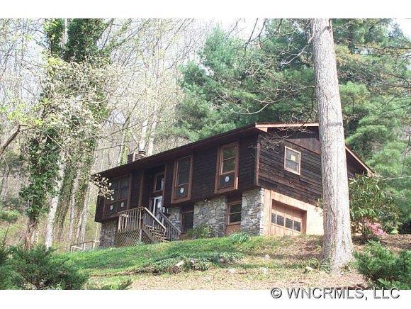 10 Wood Rd, Arden, NC 28704