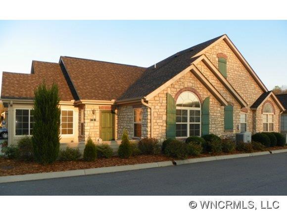 1 Valley Trace Ln., Weaverville, NC 28787