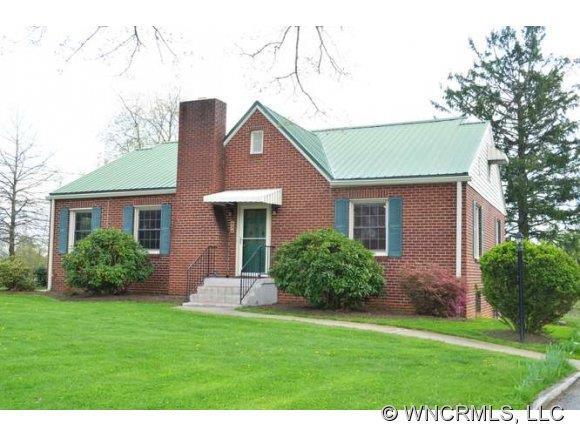 858 Sand Hill Road, Asheville, NC 28806