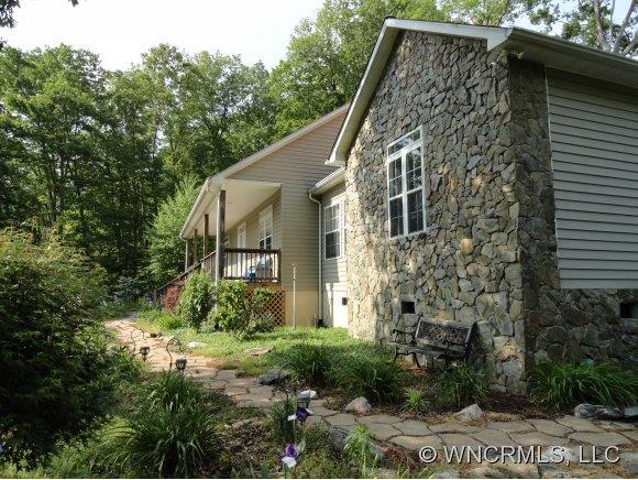 449 Windy Hill Dr., Waynesville, NC 28785