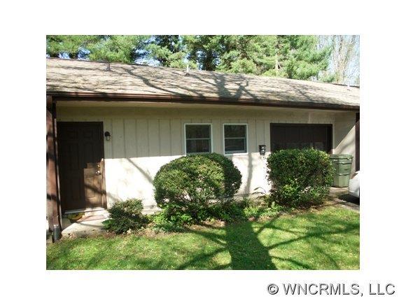 605 Hebron Road, Apt 3, Hendersonville, NC 28739